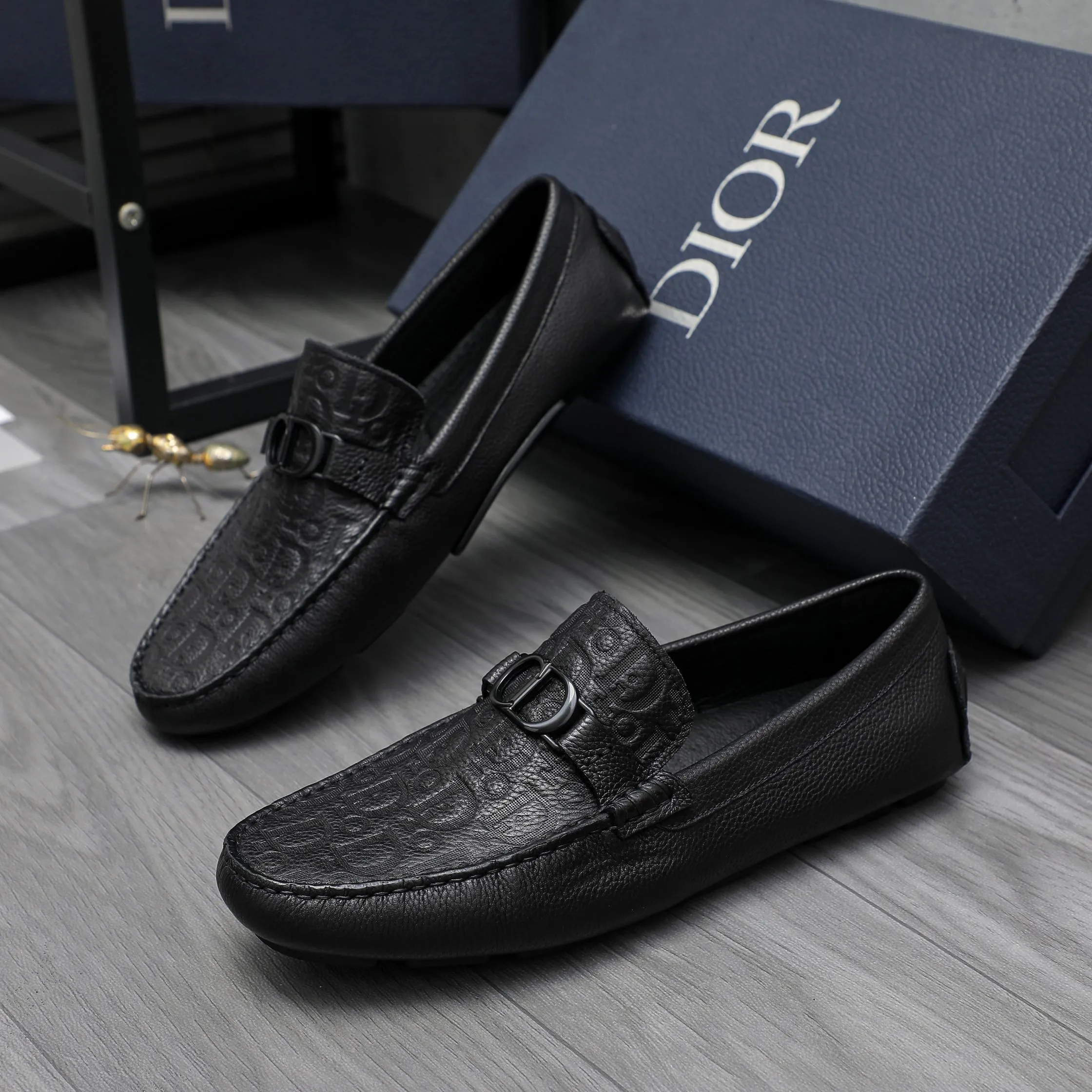 Men's shoes 💰400 Product trademark: Dior "Dior" casual slip-on shoes Regular size: 38-45 (45 is custom-made and non-returnable) Product materials: Selected pebbled cowhide embossed upper, pigskin lining, rubber outsole